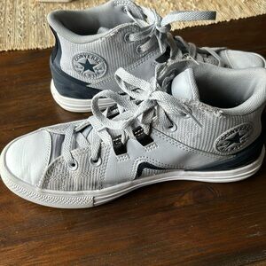Men’s Chuck Taylor converse shoes size 5.5
